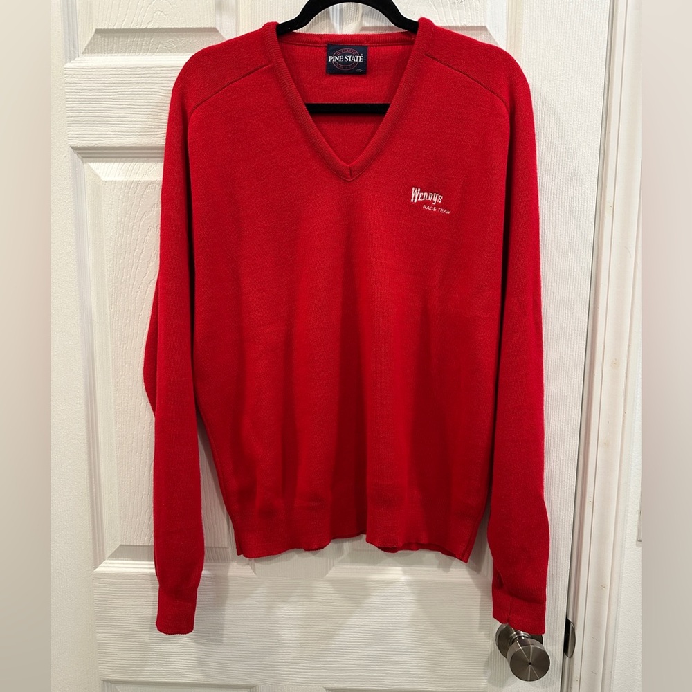 Vintage Wendy’s race Pine State V-neck promo sweater size XL women’s EUC